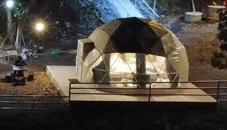 Hotel Gunung Medan Glamping & Cafe Kangar Exterior foto