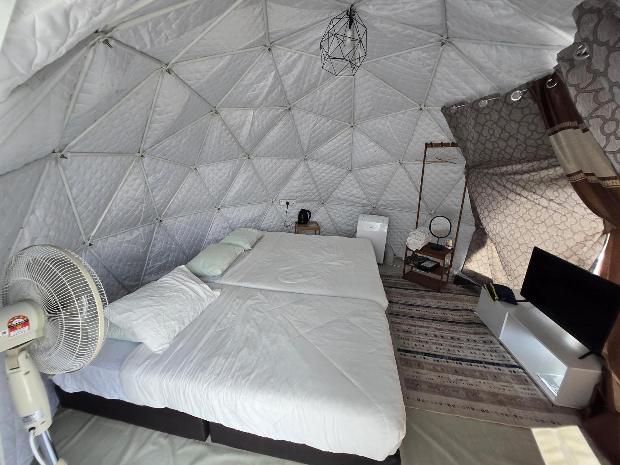 Hotel Gunung Medan Glamping & Cafe Kangar Exterior foto