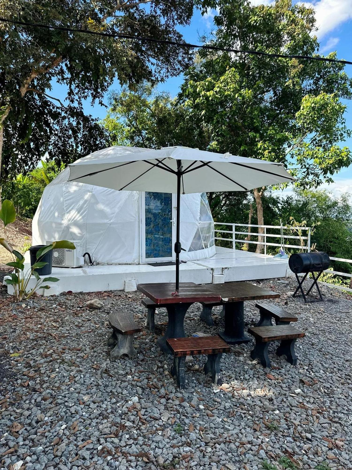 Hotel Gunung Medan Glamping & Cafe Kangar Exterior foto