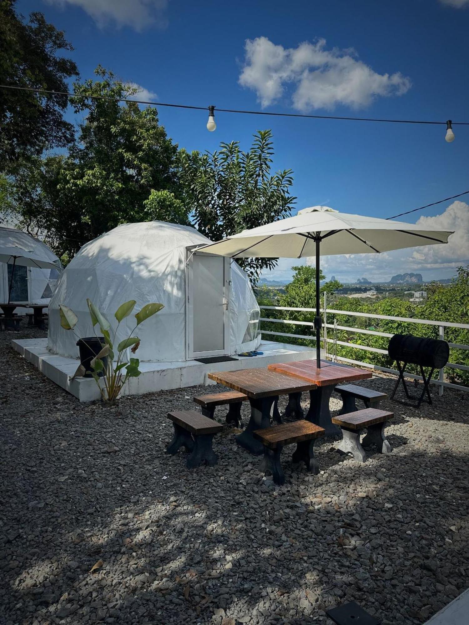Hotel Gunung Medan Glamping & Cafe Kangar Exterior foto